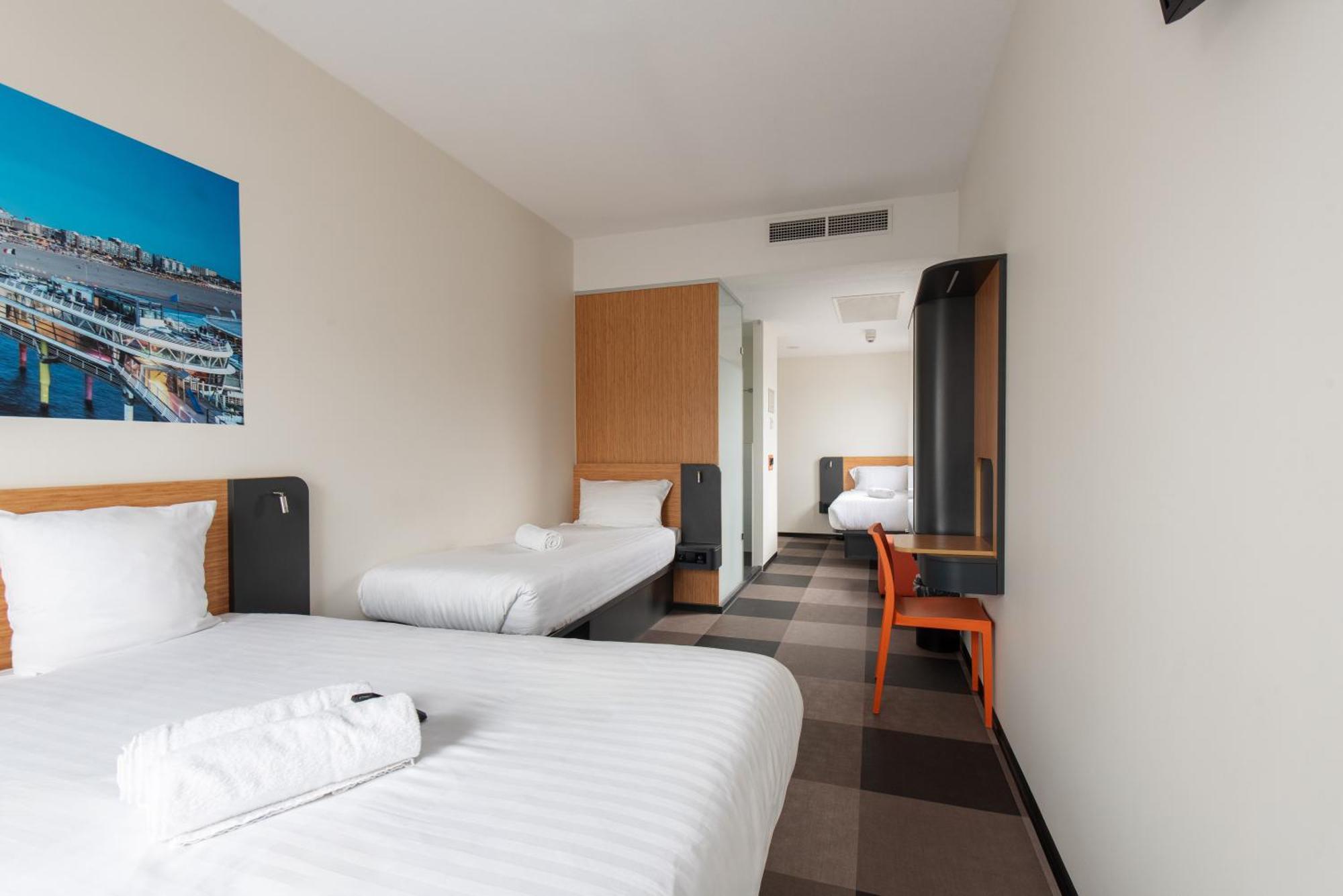 Easyhotel The Hague Scheveningen Beach Exterior photo