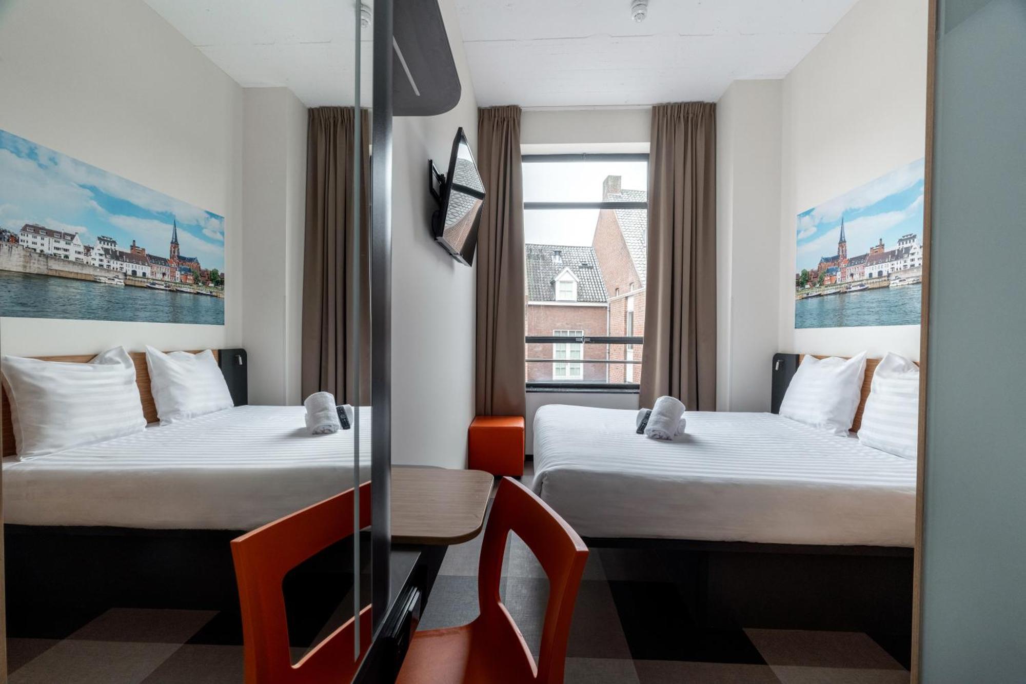 Easyhotel The Hague Scheveningen Beach Exterior photo