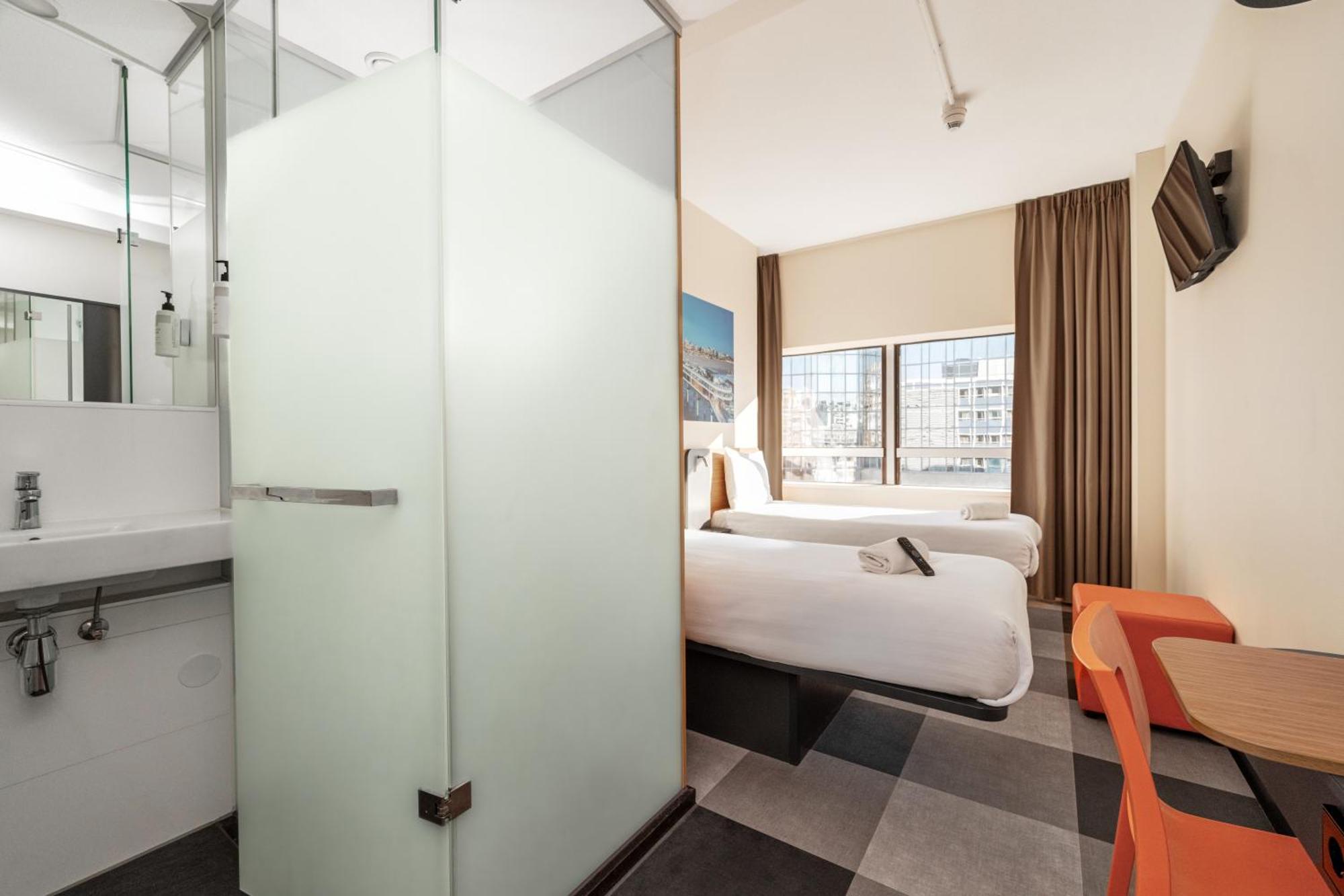 Easyhotel The Hague Scheveningen Beach Exterior photo