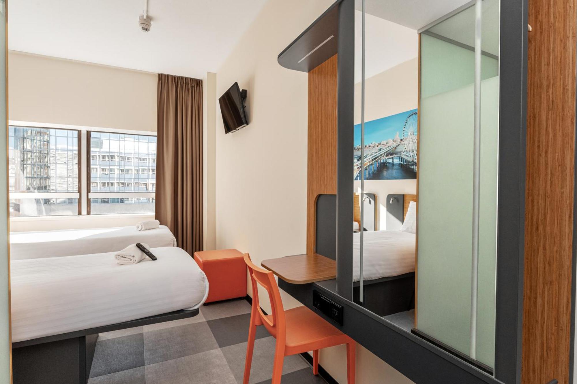 Easyhotel The Hague Scheveningen Beach Exterior photo