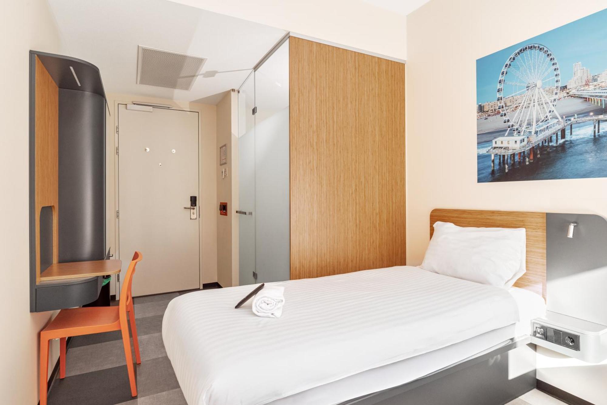 Easyhotel The Hague Scheveningen Beach Exterior photo